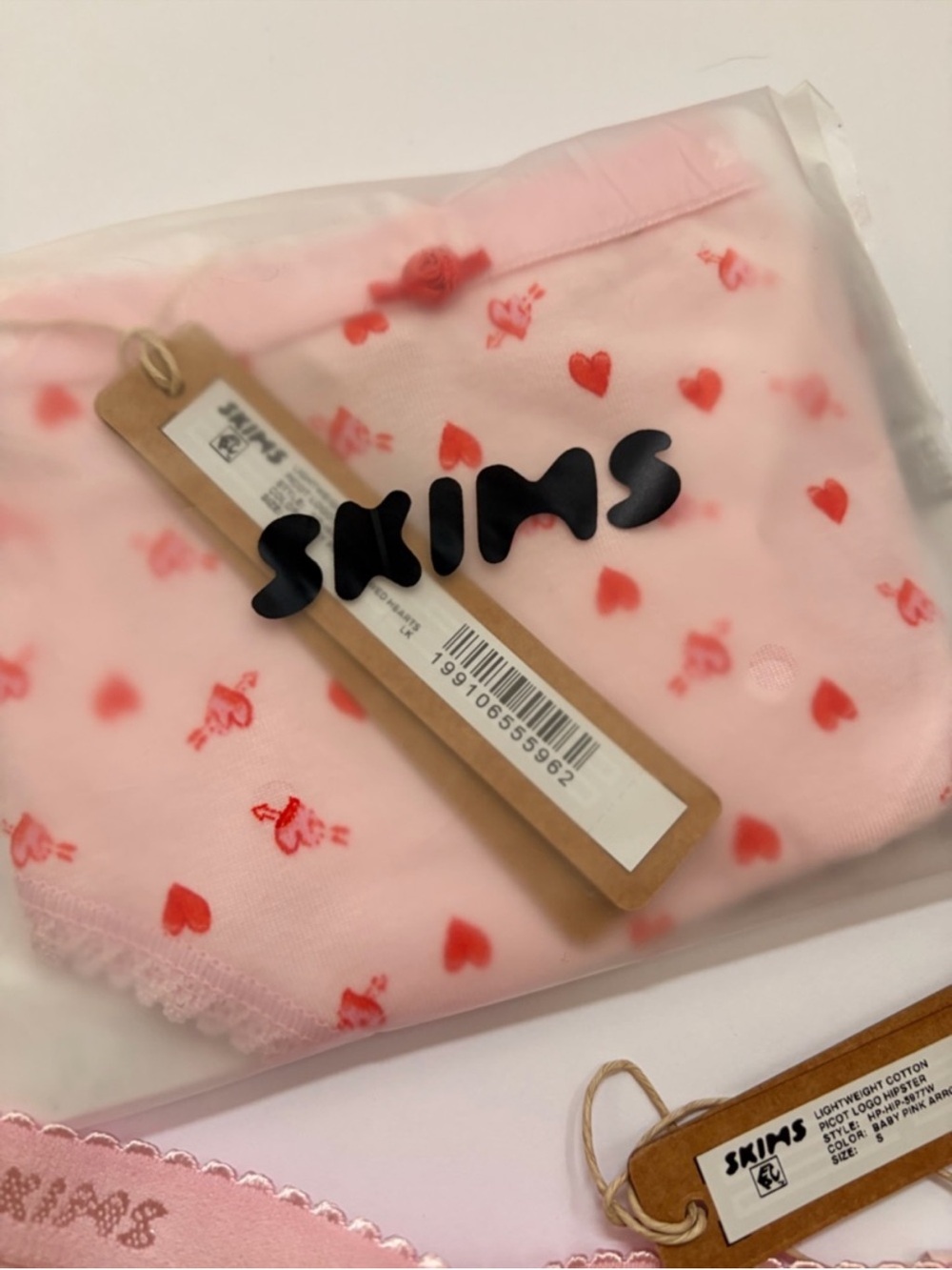 SKIMS Light Pink Briefs with Red Heart Motif - Picture 2 of 6